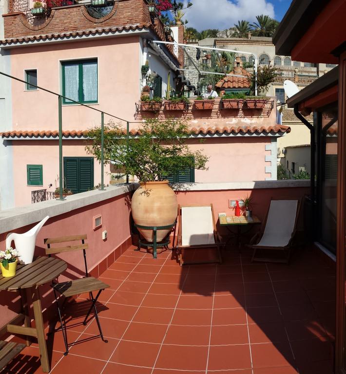 Il Gelsomino Taormina Center Apartment Ruang foto