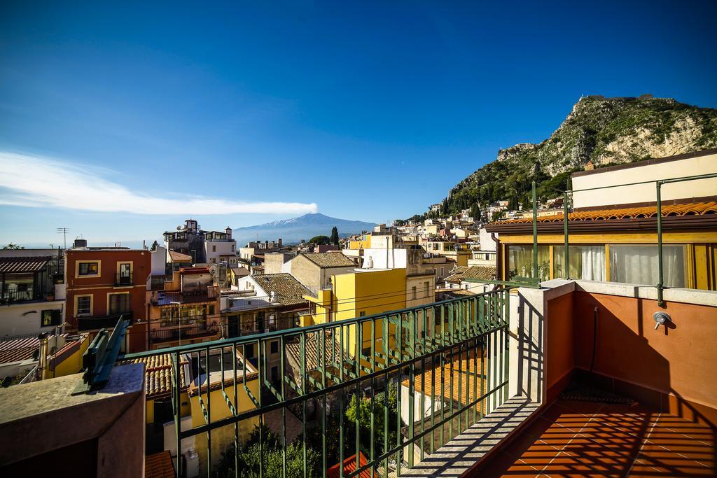 Il Gelsomino Taormina Center Apartment Bagian luar foto