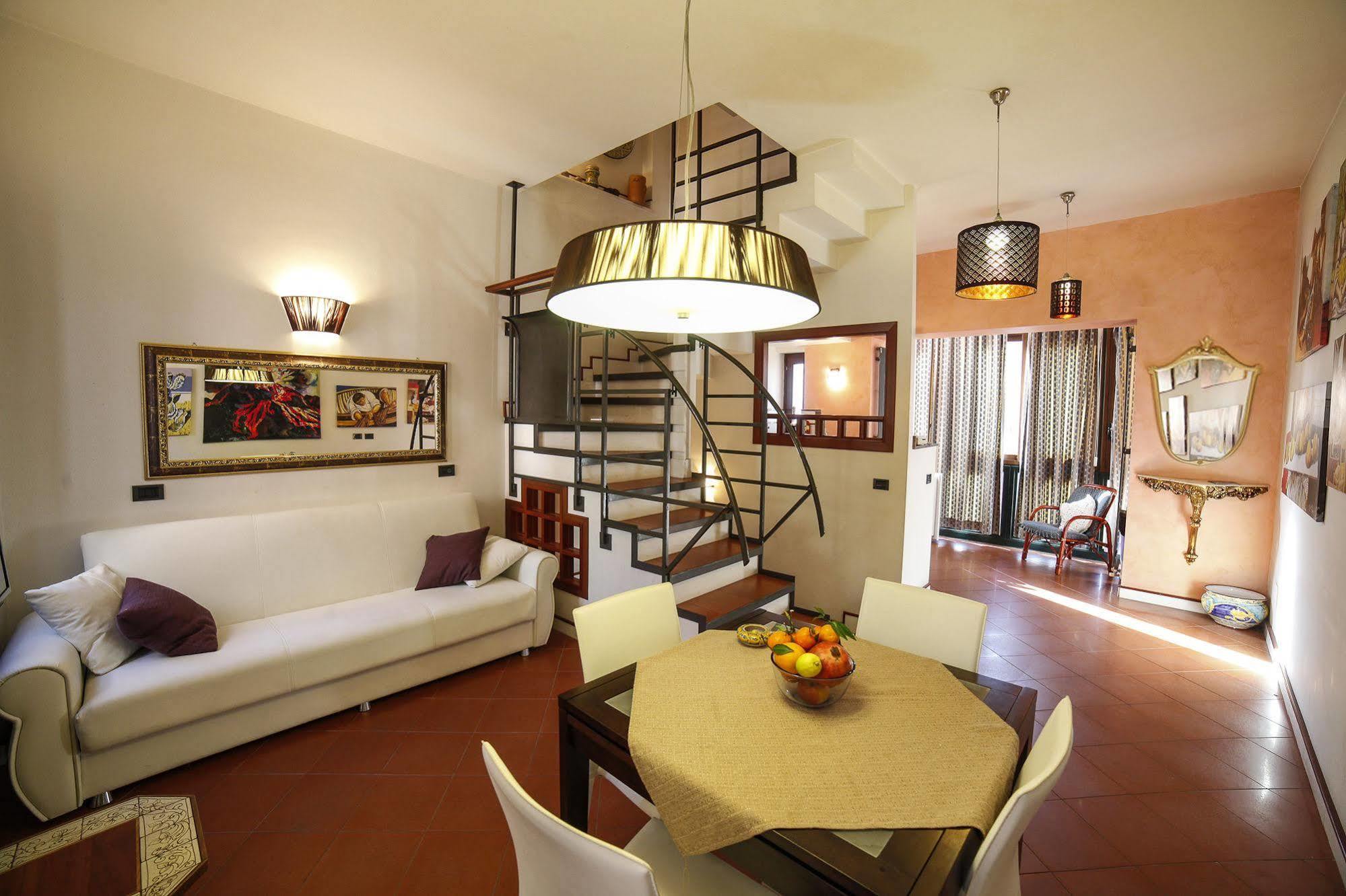 Il Gelsomino Taormina Center Apartment Bagian luar foto