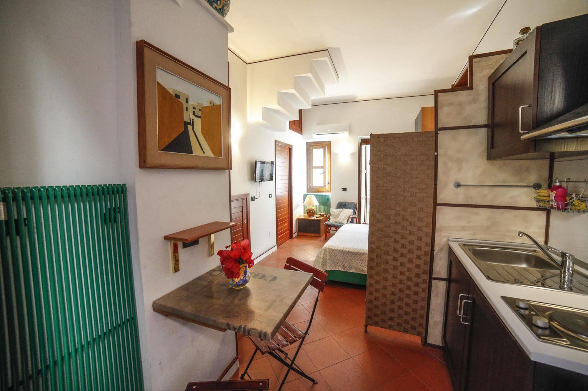 Il Gelsomino Taormina Center Apartment Bagian luar foto