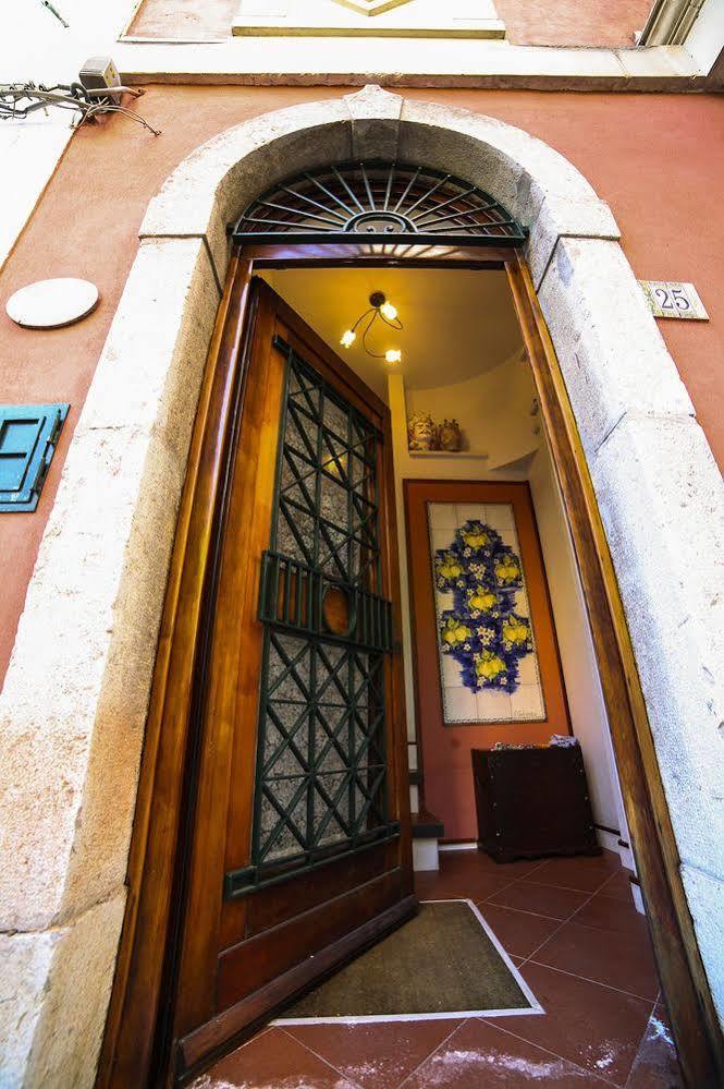 Il Gelsomino Taormina Center Apartment Bagian luar foto