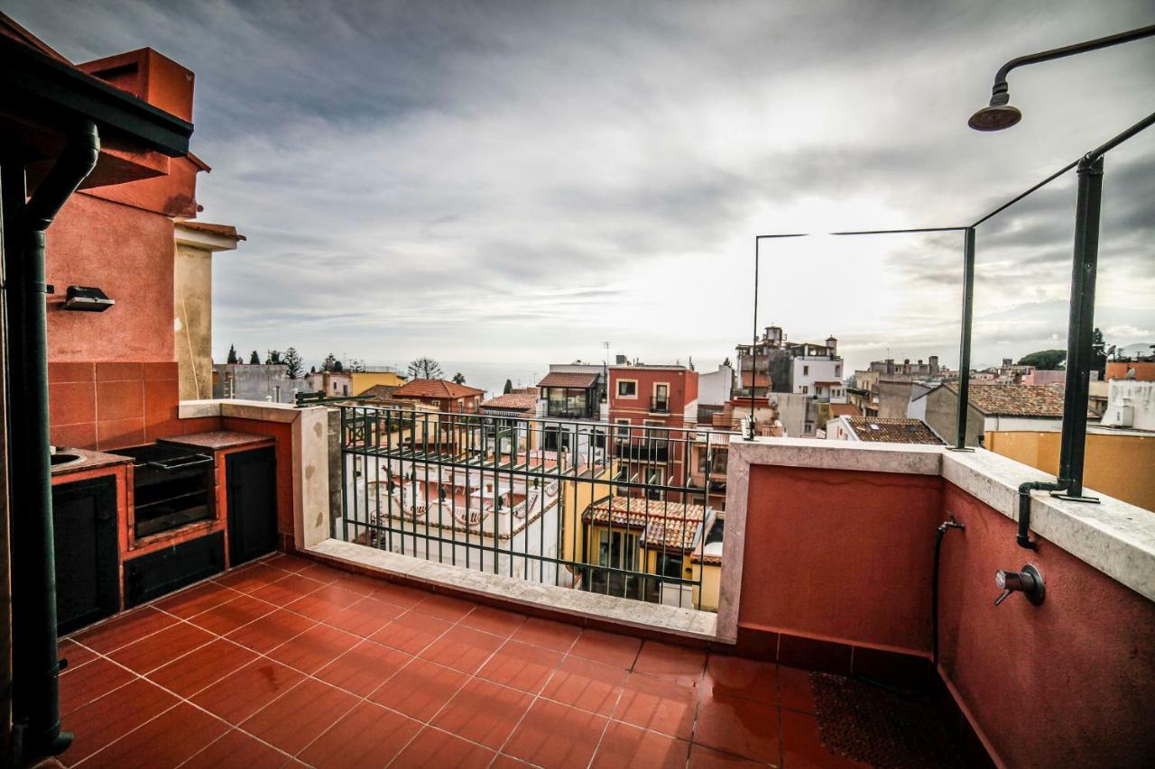 Il Gelsomino Taormina Center Apartment Bagian luar foto